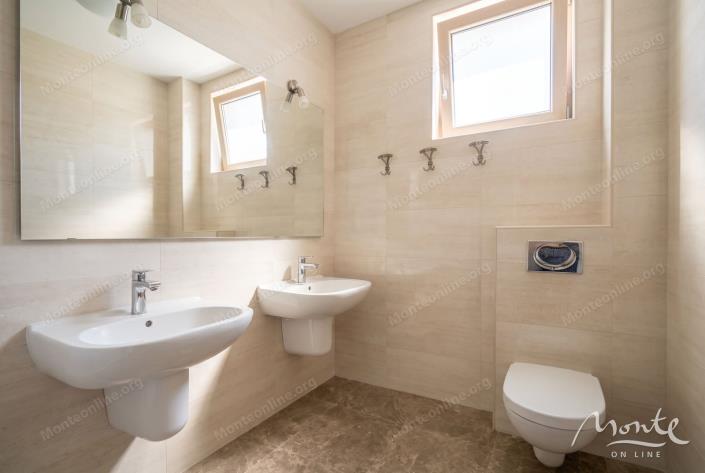 Image No.24-3 Bed Flat for sale
