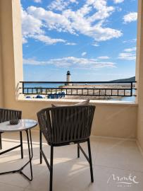 apartament-s-vidom-na-more-v-pyatizvezdochnom-otele-lustica-bay_14