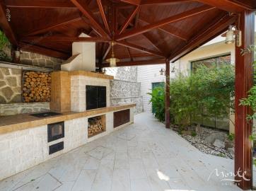 villa-s-vidom-na-more-v-peshej-dostupnosti-do-czentra-tivata_08