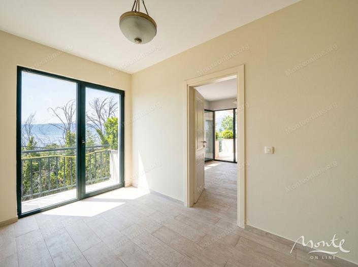 Image No.14-3 Bed Villa for sale