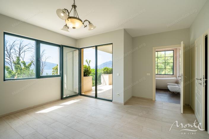 Image No.15-3 Bed Villa for sale