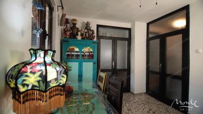 tyoplaya-uyutnaya-kvartira-s-3-spalnyami-i-vidom-na-more-v-risane_06