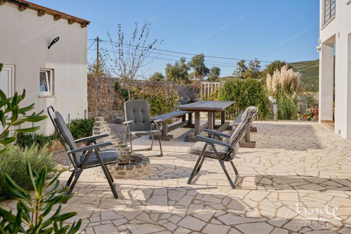 Image No.2-3 Bed Villa for sale
