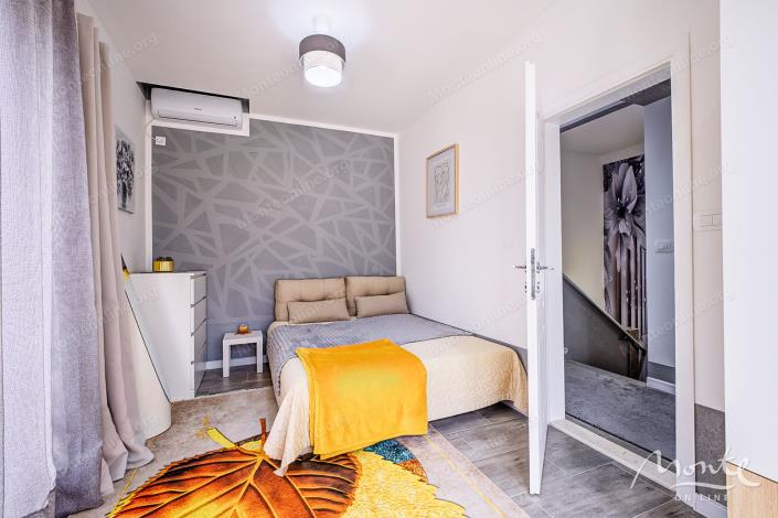 Image No.7-2 Bed House for sale