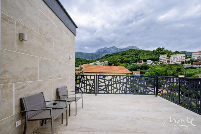 Image No.17-2 Bed House for sale