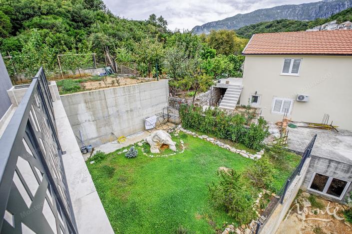 Image No.18-2 Bed House for sale