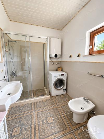 Image No.20-2 Bed House for sale