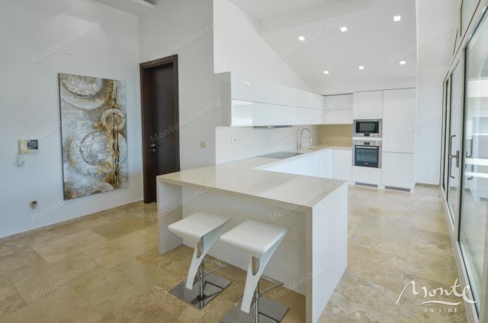 Image No.9-3 Bed Flat for sale