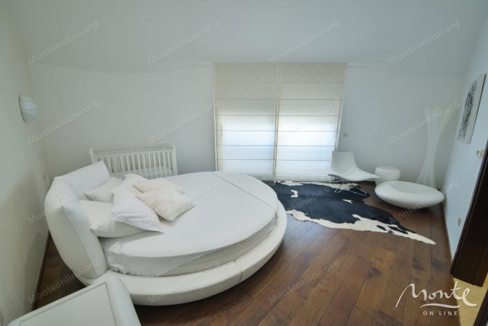 Image No.20-3 Bed Flat for sale