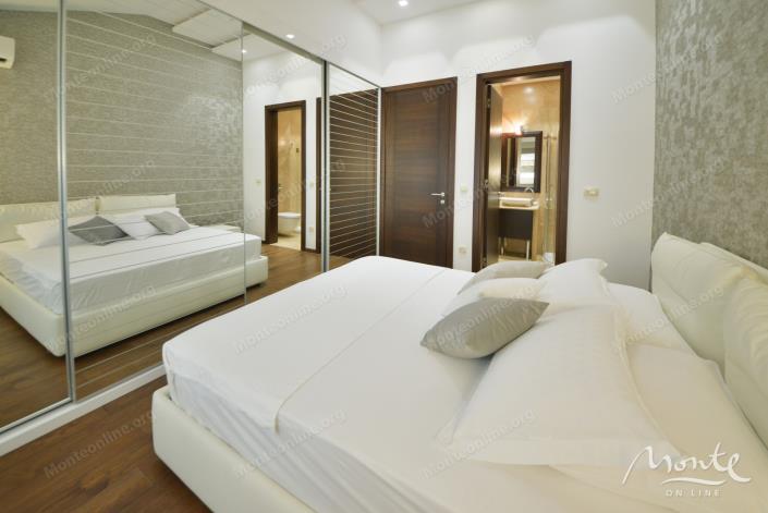 Image No.19-3 Bed Flat for sale