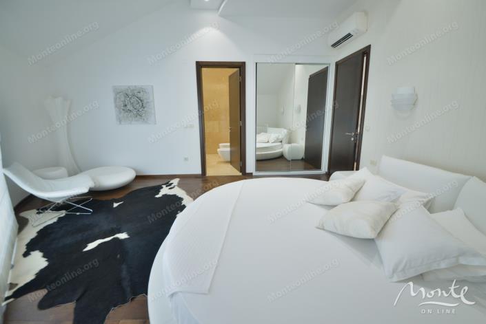Image No.21-3 Bed Flat for sale