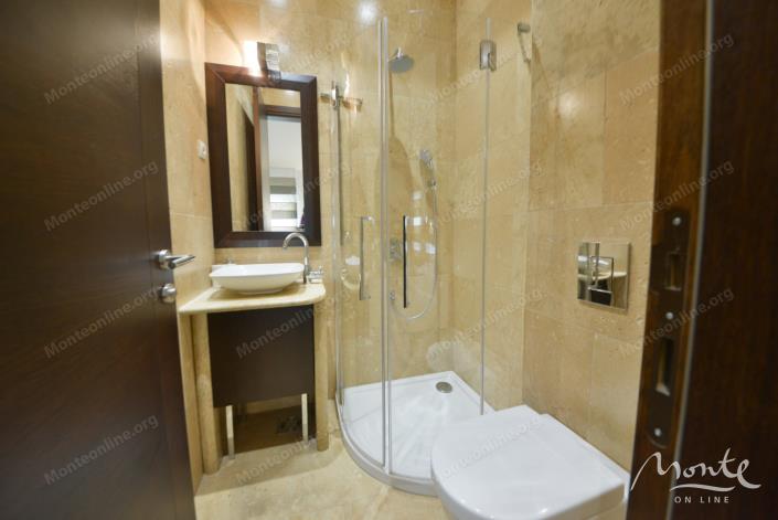 Image No.29-3 Bed Flat for sale