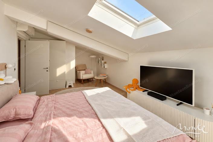 Image No.9-2 Bed Flat for sale