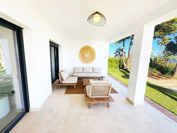 12-53013098fcab6c38b1379cd33298e050