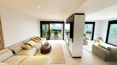 8-e64a9055bba3e77ac8aca3b893cdf826