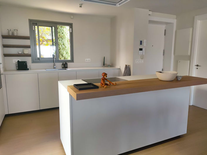 Image No.3-4 Bed Property for sale