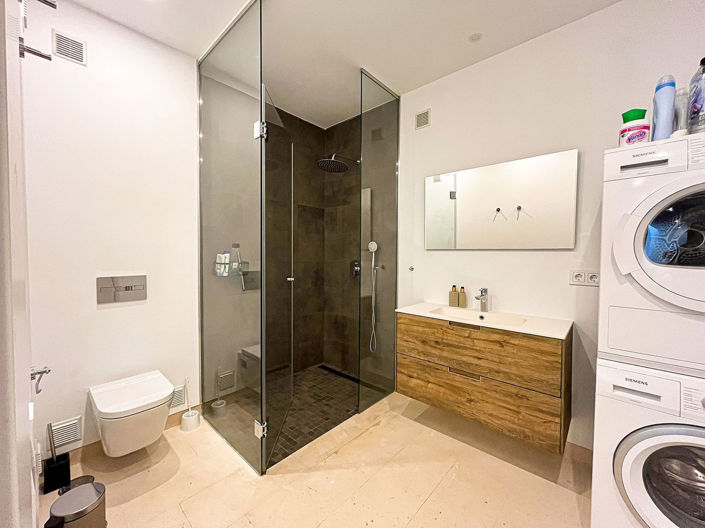 Image No.21-5 Bed Property for sale