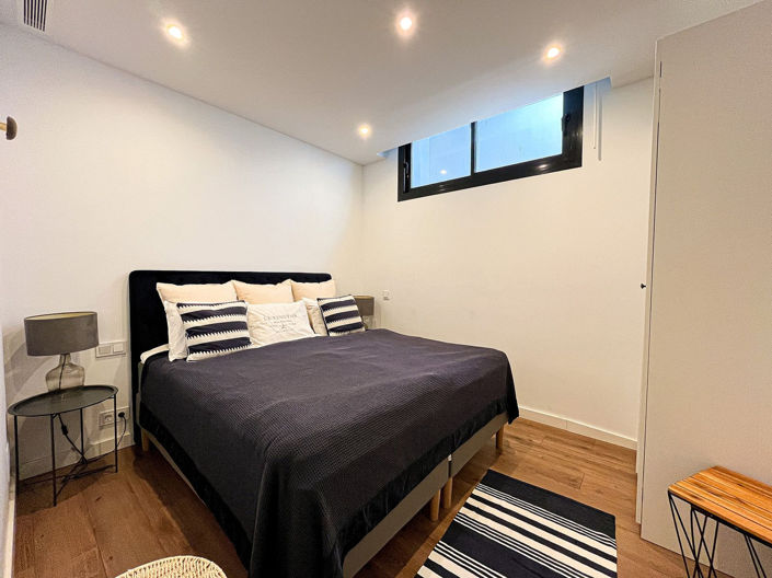 Image No.25-5 Bed Property for sale