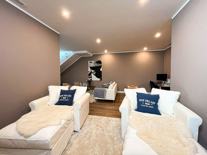 Image No.27-5 Bed Property for sale