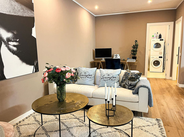 Image No.32-5 Bed Property for sale