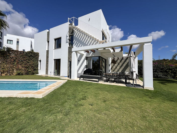 Image No.4-5 Bed Property for sale