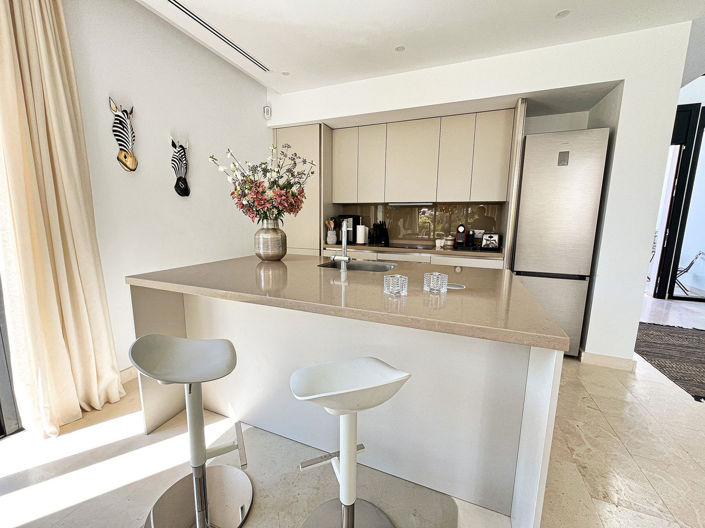 Image No.43-5 Bed Property for sale