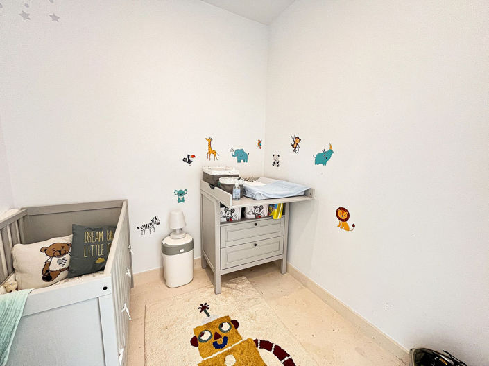 Image No.46-5 Bed Property for sale