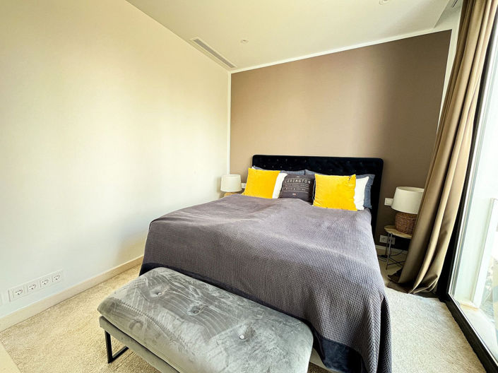 Image No.65-5 Bed Property for sale