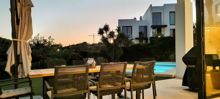 Image No.80-5 Bed Property for sale