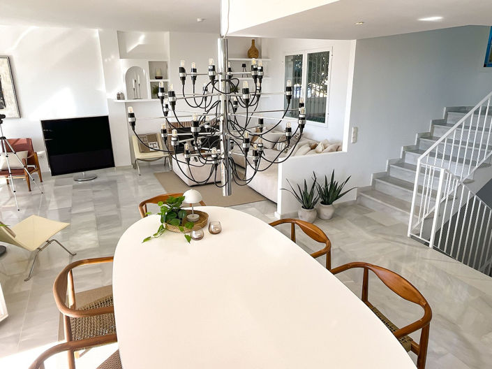 Image No.10-3 Bed Property for sale