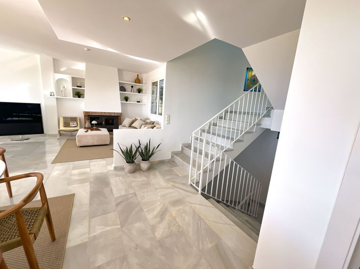 Image No.14-3 Bed Property for sale