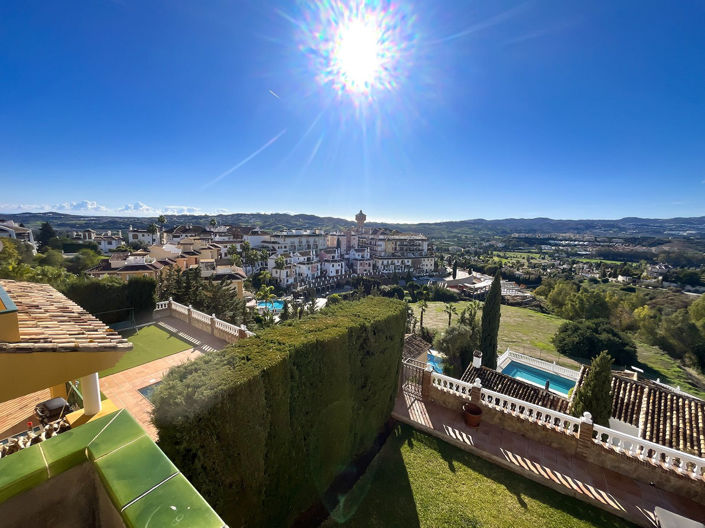 Image No.44-3 Bed Property for sale