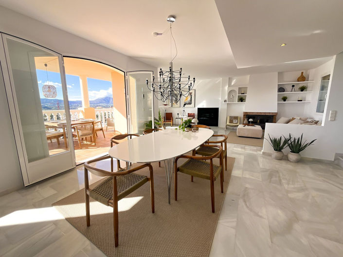 Image No.9-3 Bed Property for sale