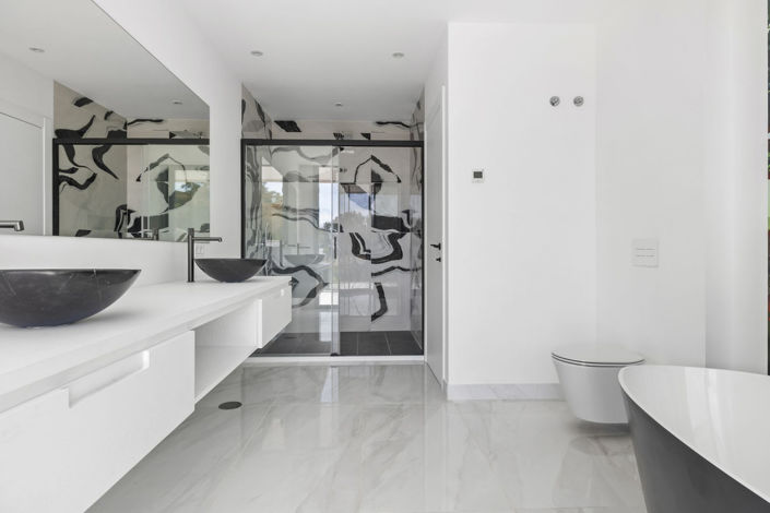 Image No.21-5 Bed Property for sale