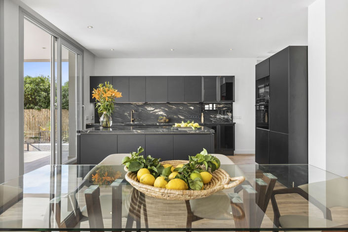 Image No.26-5 Bed Property for sale