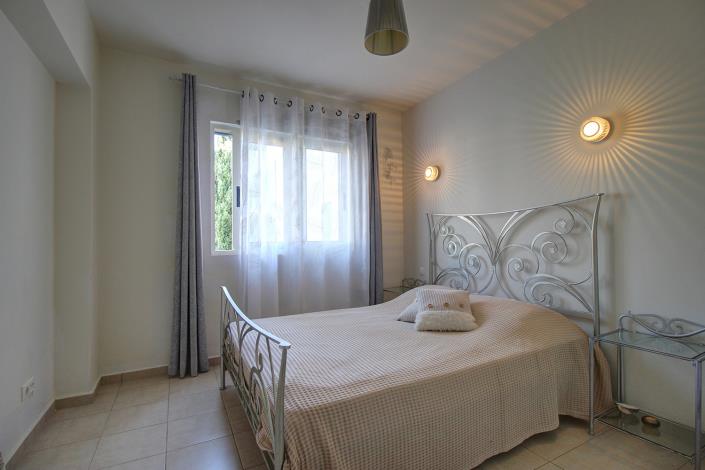 Image No.15-2 Bed Maisonette for sale