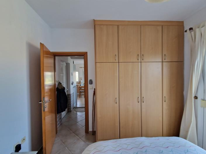 Image No.18-3 Bed Maisonette for sale