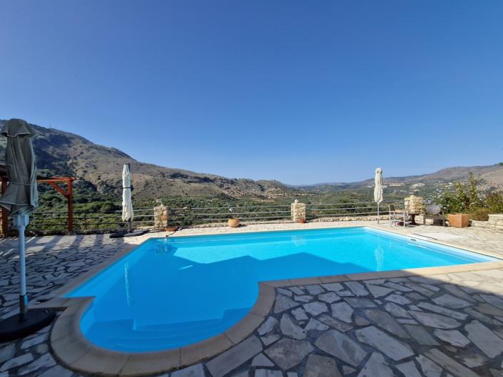 Image No.38-3 Bed Maisonette for sale