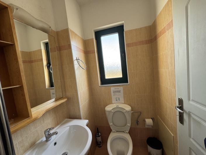 Image No.7-2 Bed Maisonette for sale