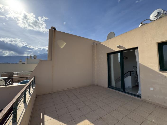 Image No.12-2 Bed Maisonette for sale