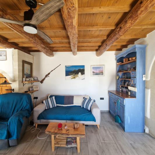 Image No.8-2 Bed House for sale