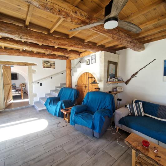 Image No.9-2 Bed House for sale