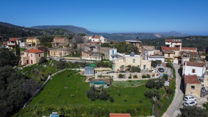 Image No.41-2 Bed House for sale