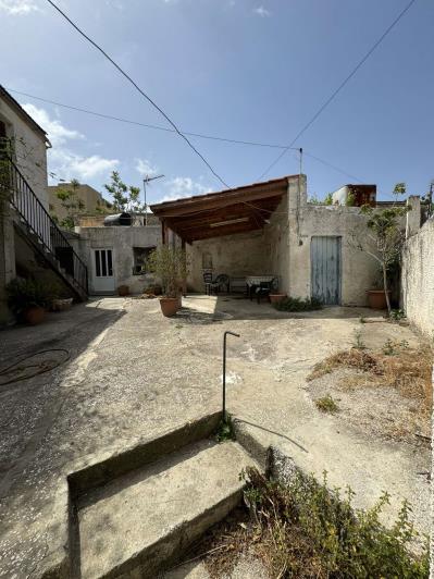 Image No.8-3 Bed House for sale