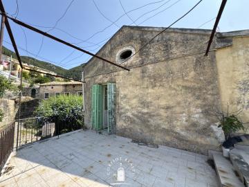 ano-korakiana-for-sale-large-terrace