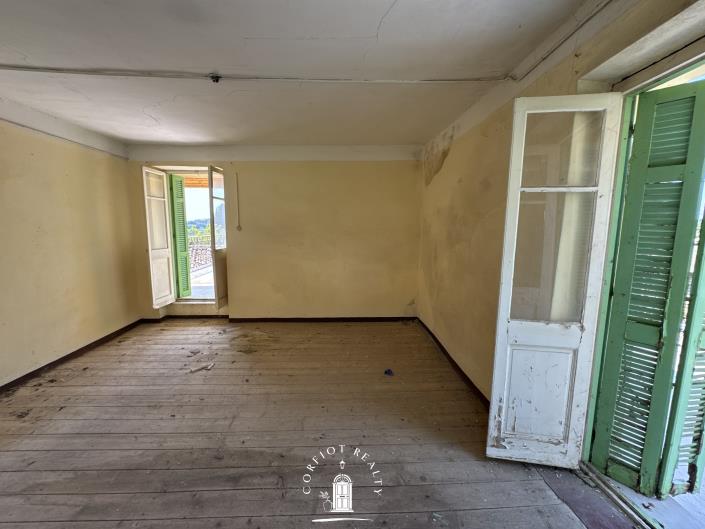 Image No.13-4 Bed House for sale