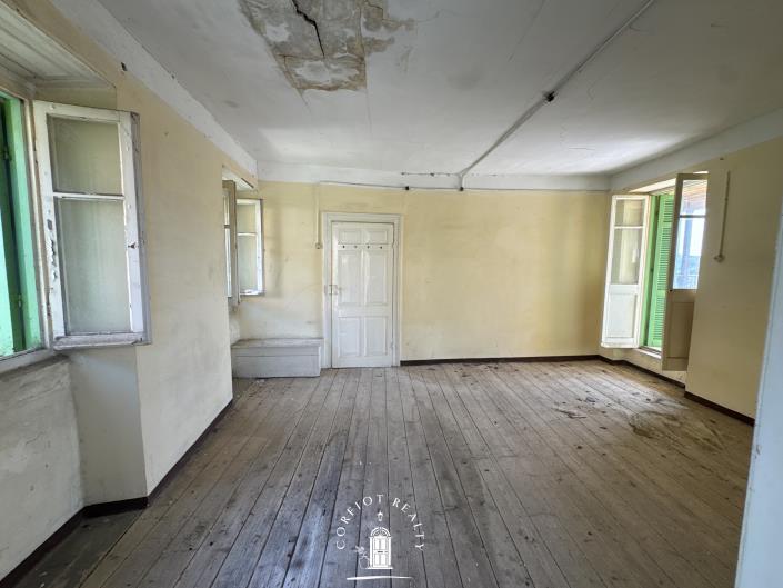 Image No.14-4 Bed House for sale