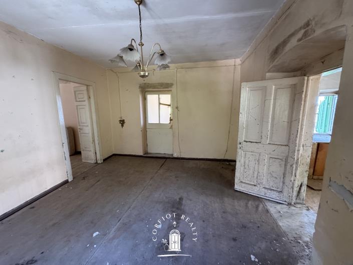 Image No.18-4 Bed House for sale