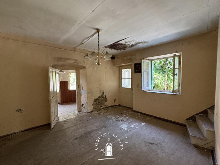 Image No.19-4 Bed House for sale