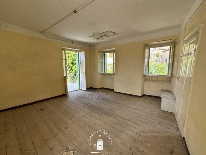 Image No.21-4 Bed House for sale